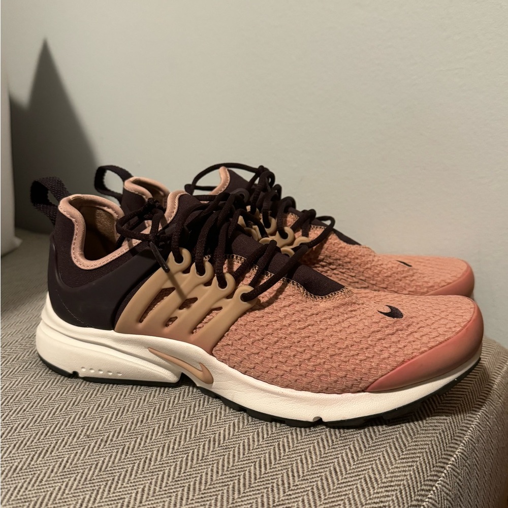 Nike WMNs air presto